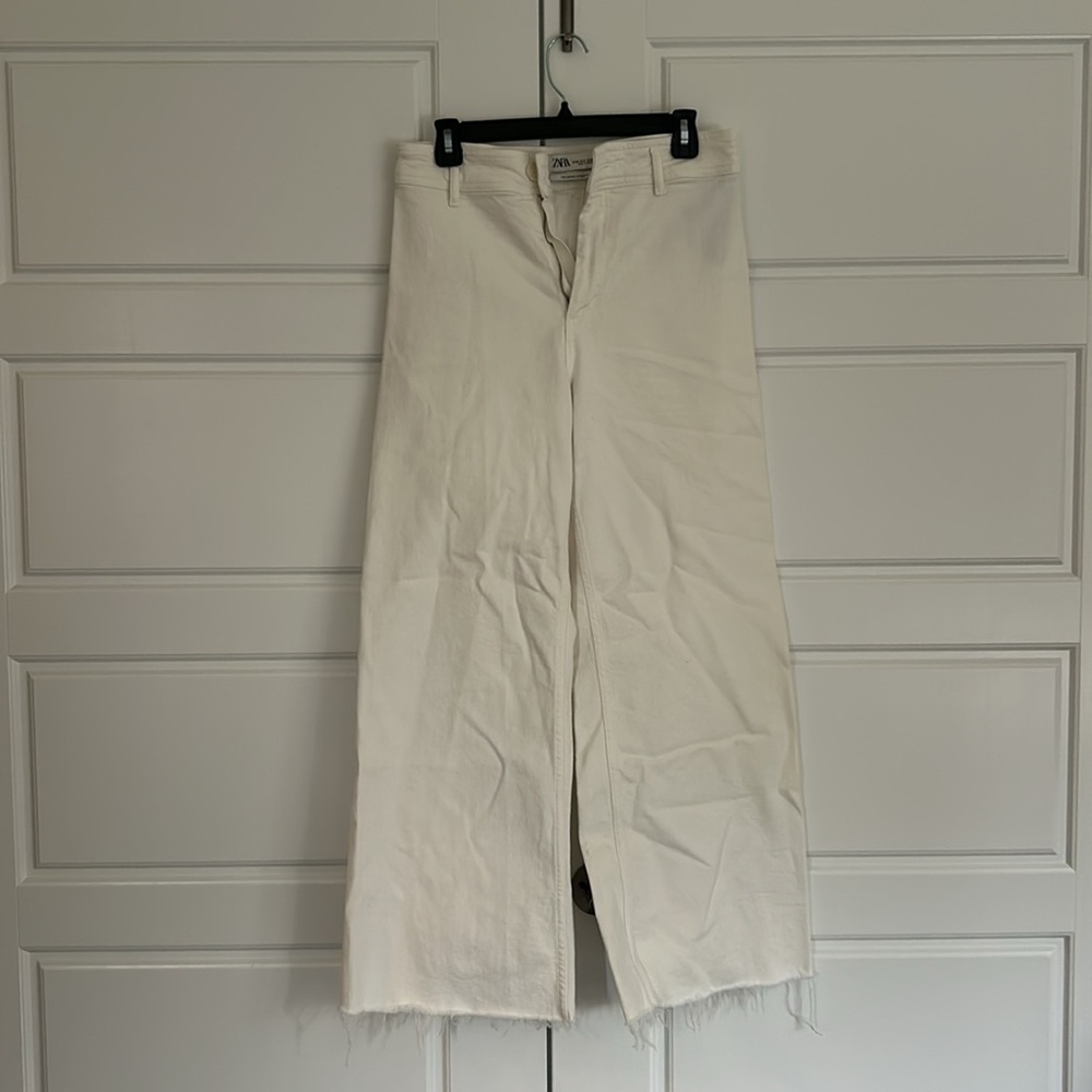 Women’s Zara white wide fit high rise jeans